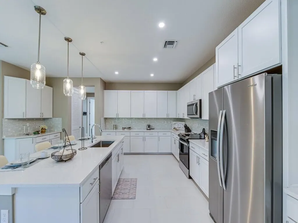 202 Indies Drive E Naples FL 34114