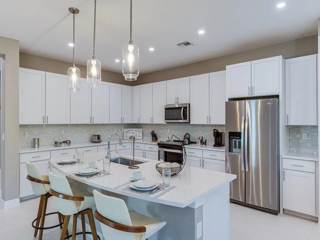 202 Indies Drive E Naples FL 34114