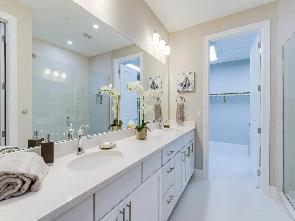 202 Indies Drive E Naples FL 34114
