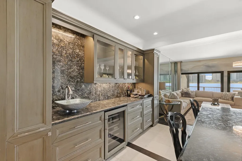 406 La Peninsula Boulevard Naples FL 34113