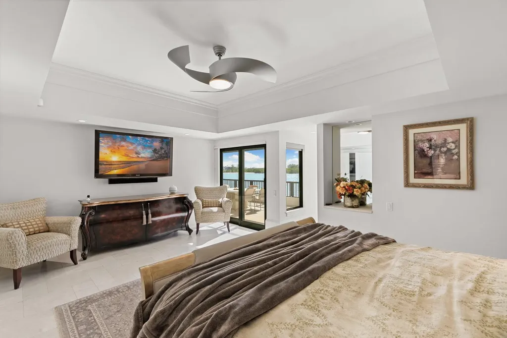 406 La Peninsula Boulevard Naples FL 34113