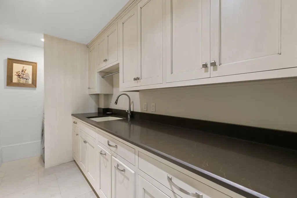 406 La Peninsula Boulevard Naples FL 34113