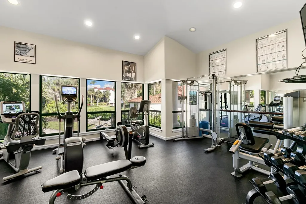 406 La Peninsula Boulevard Naples FL 34113