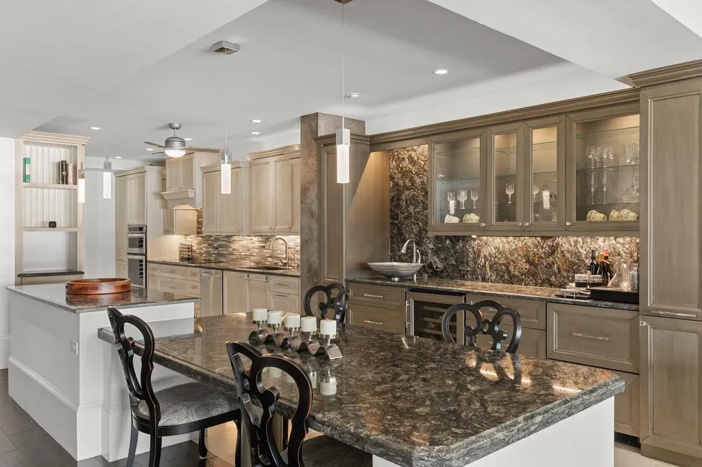 406 La Peninsula Boulevard Naples FL 34113