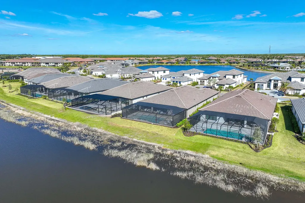 15383 Turin Drive Naples FL 34114