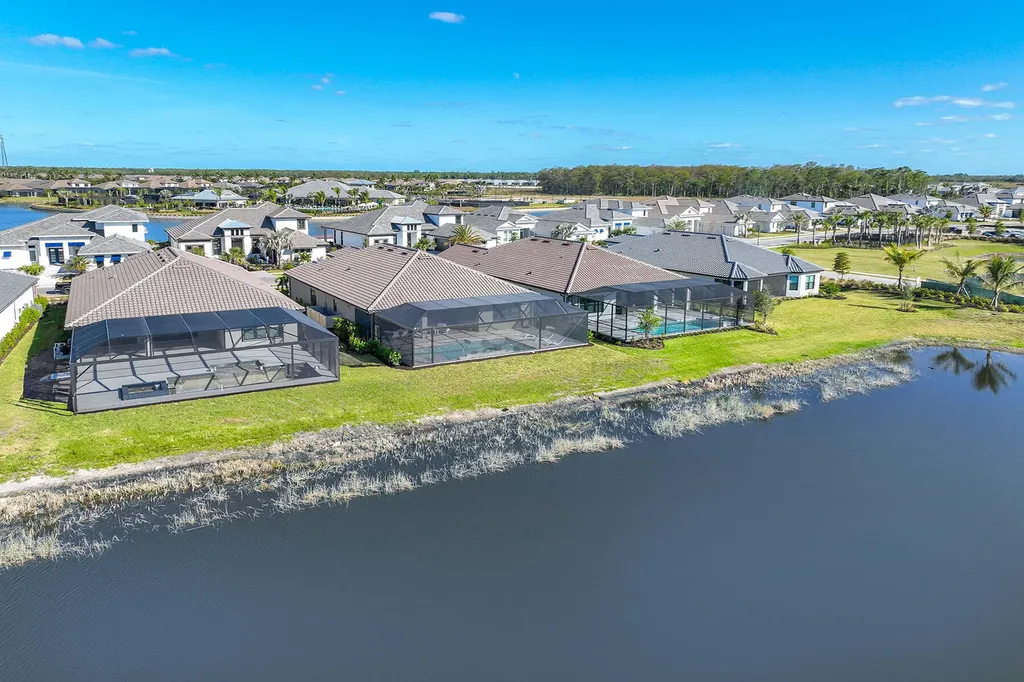 15383 Turin Drive Naples FL 34114