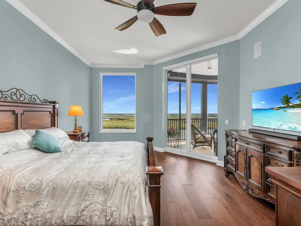 1050 Borghese Lane Naples FL 34114