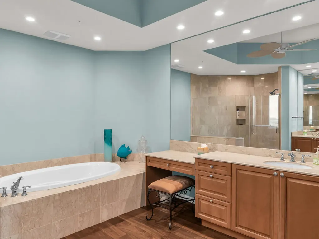 1050 Borghese Lane Naples FL 34114