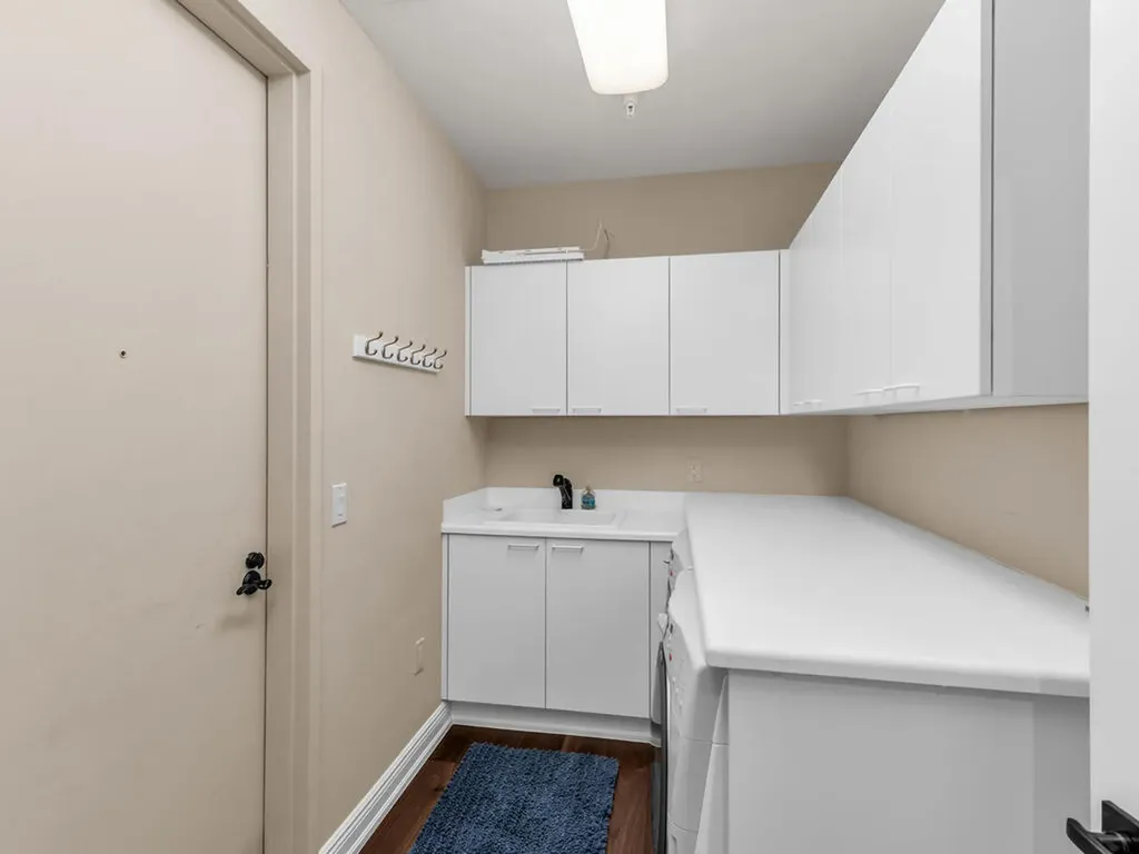 1050 Borghese Lane Naples FL 34114