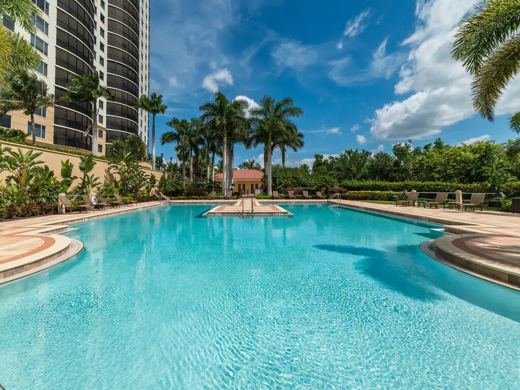 1050 Borghese Lane Naples FL 34114