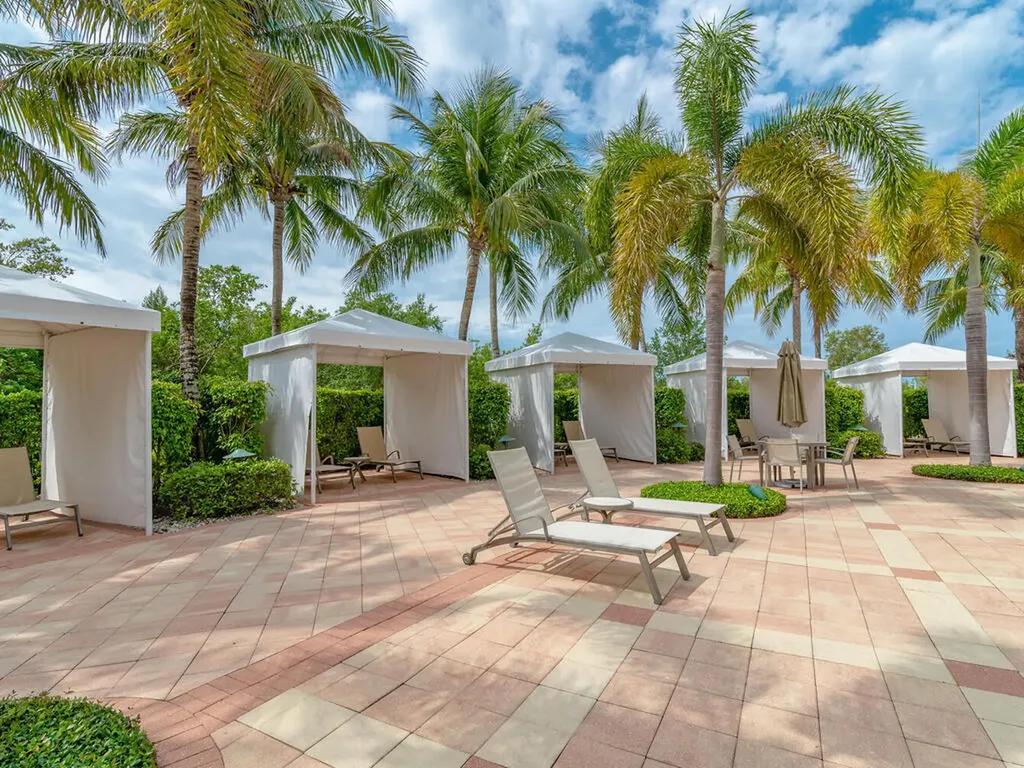 1050 Borghese Lane Naples FL 34114