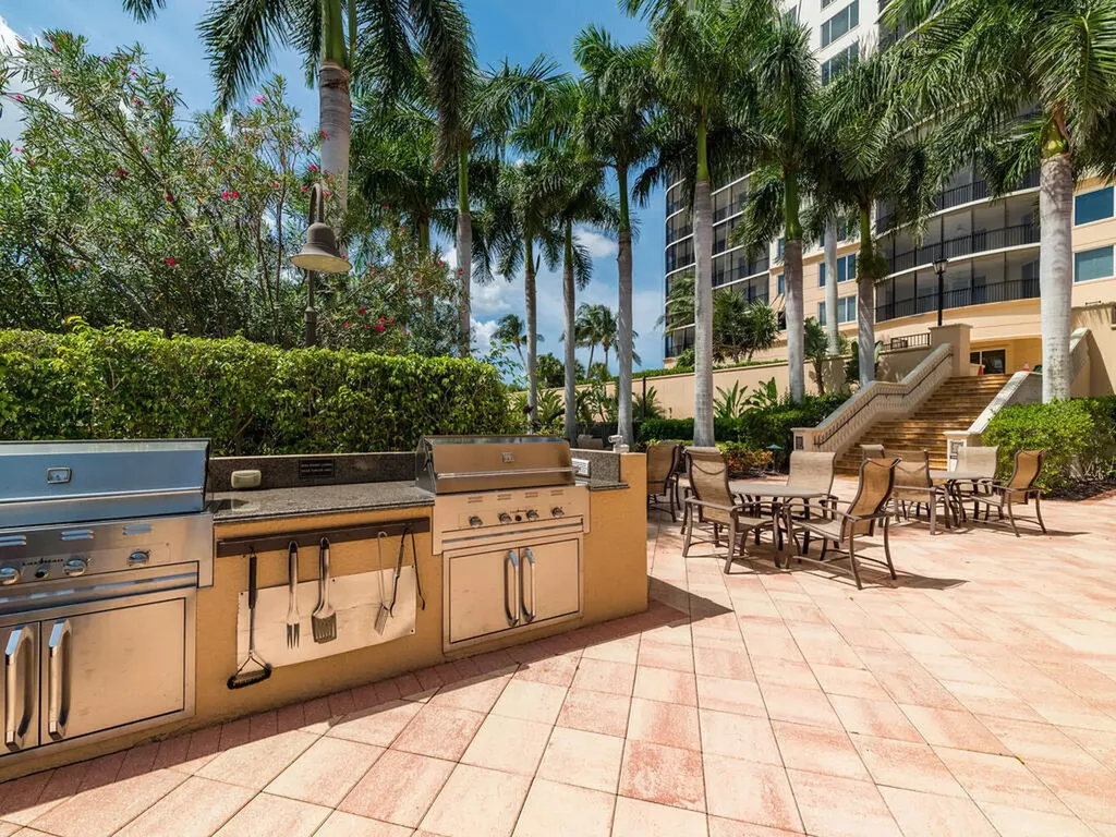 1050 Borghese Lane Naples FL 34114