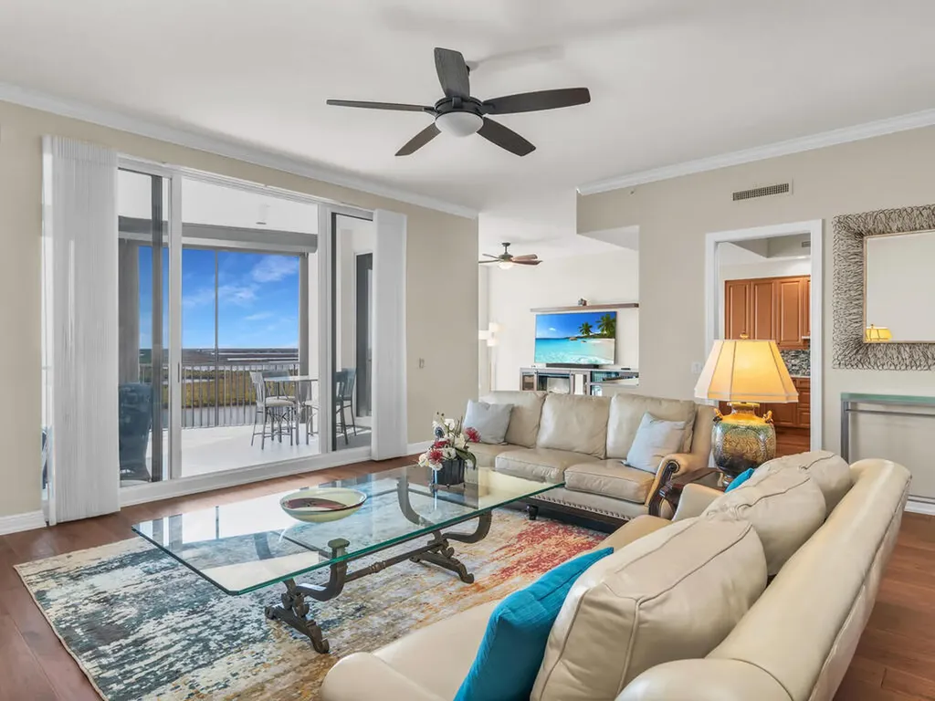 1050 Borghese Lane Naples FL 34114