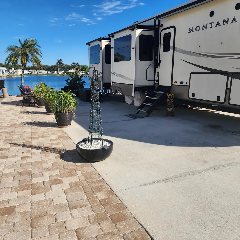 535 Cheetah Drive Naples FL 34114