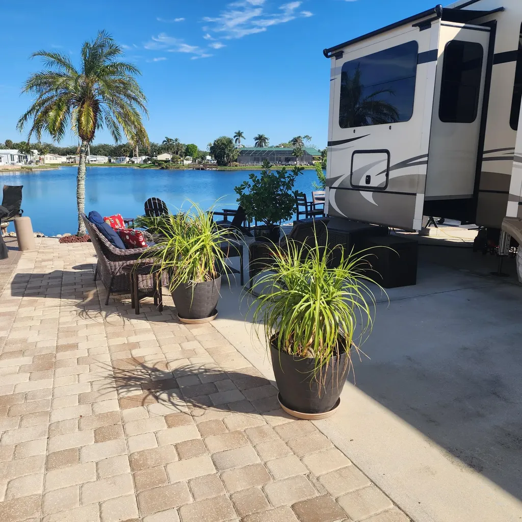 535 Cheetah Drive Naples FL 34114