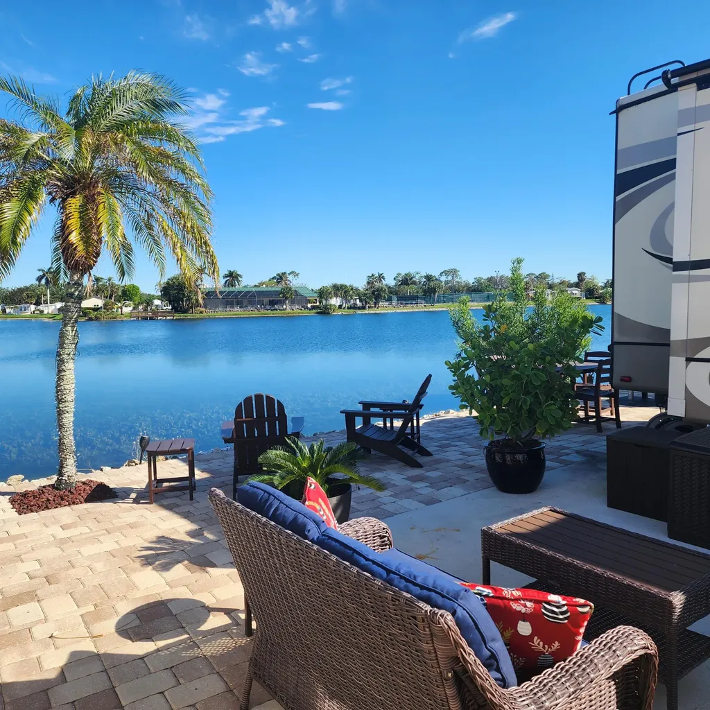 535 Cheetah Drive Naples FL 34114