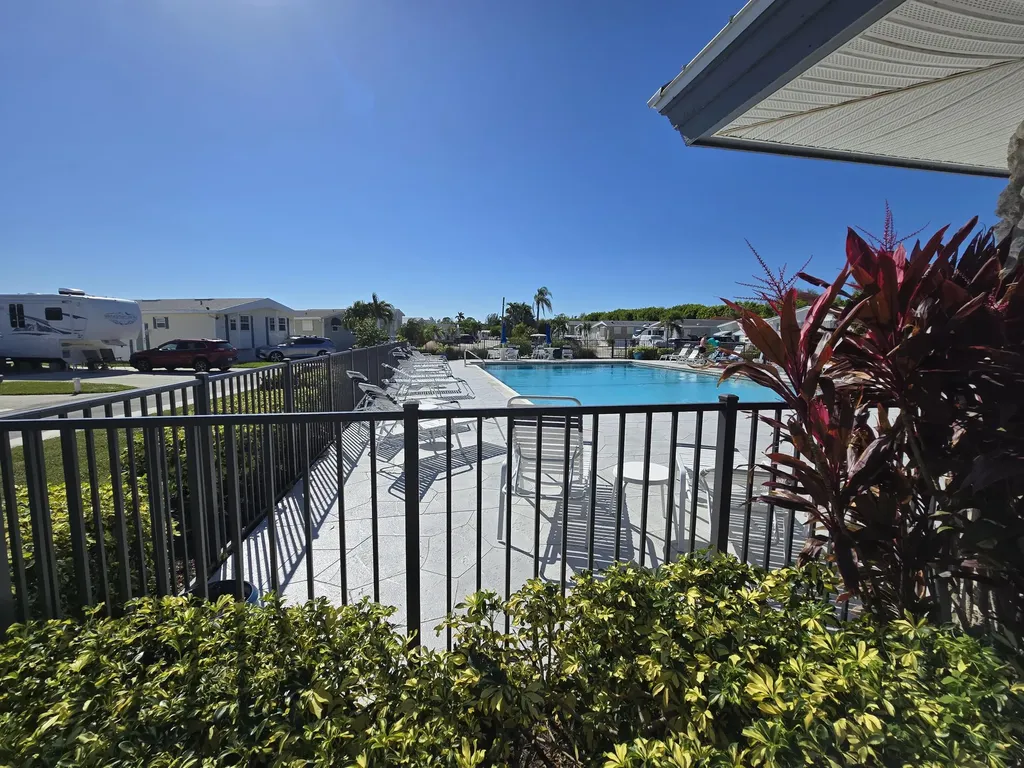 535 Cheetah Drive Naples FL 34114