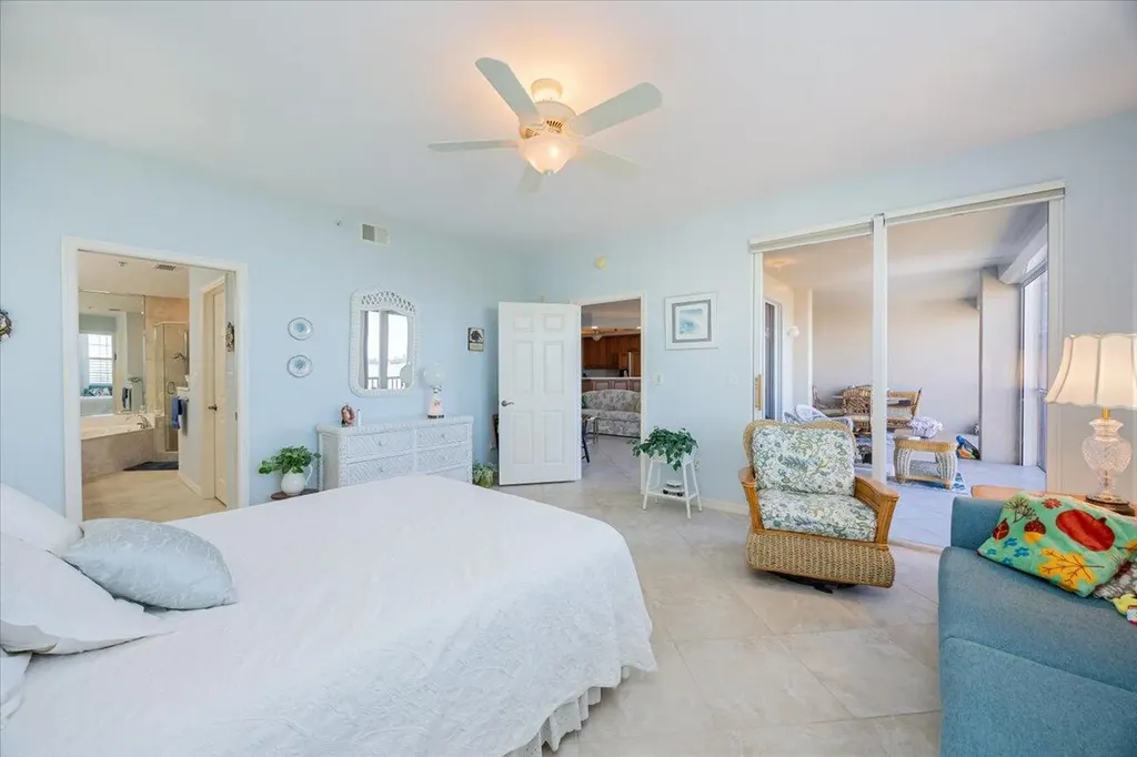 269 Vintage Bay Marco Island FL 34145