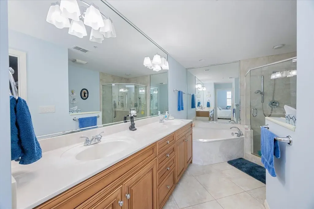 269 Vintage Bay Marco Island FL 34145