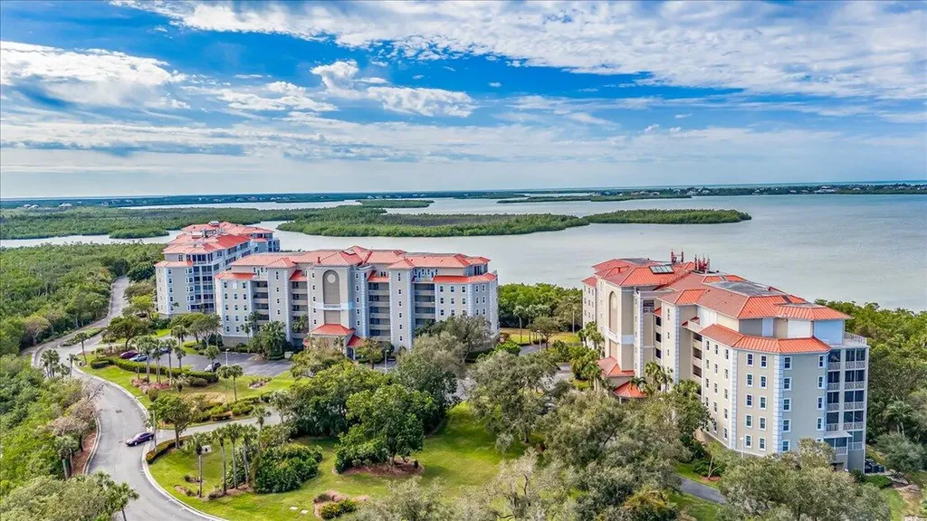 269 Vintage Bay Marco Island FL 34145