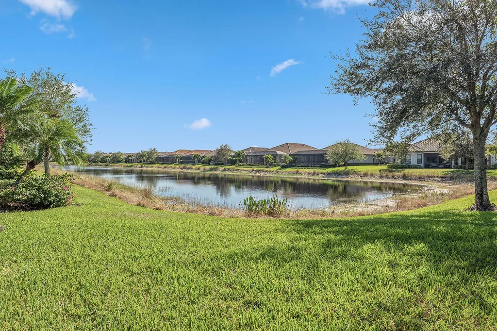 8464 Palacio Terrace W Naples FL 34114