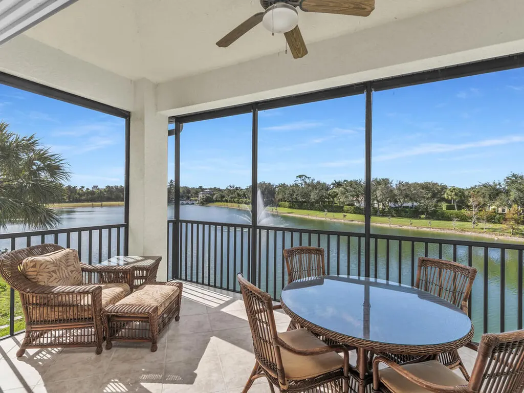 7869 Hawthorne Naples FL 34113