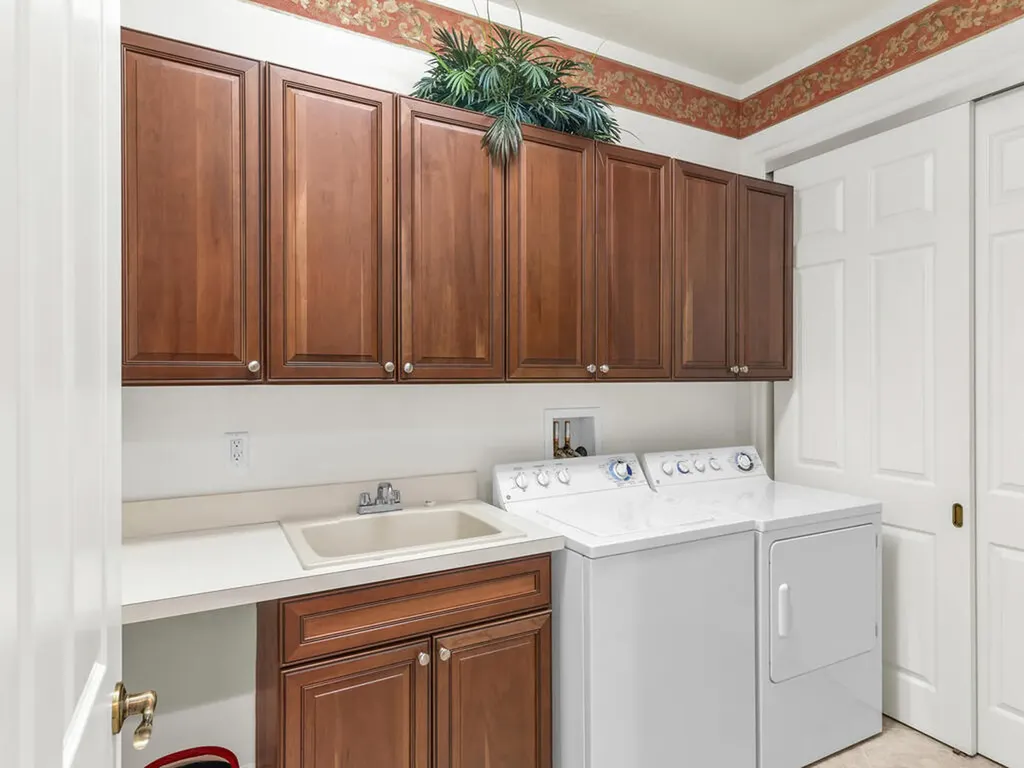 7869 Hawthorne Naples FL 34113