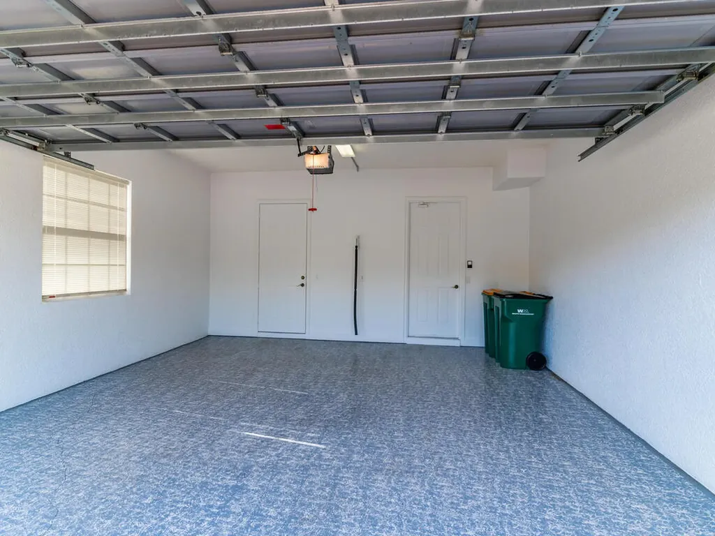 7869 Hawthorne Naples FL 34113