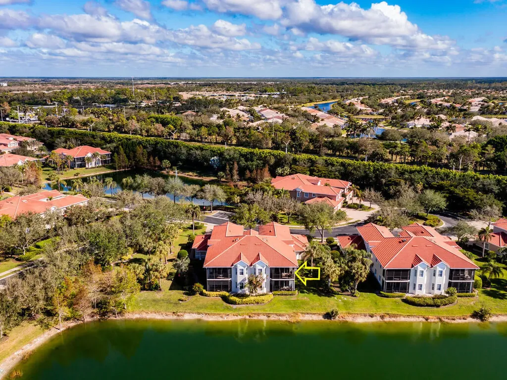 7869 Hawthorne Naples FL 34113