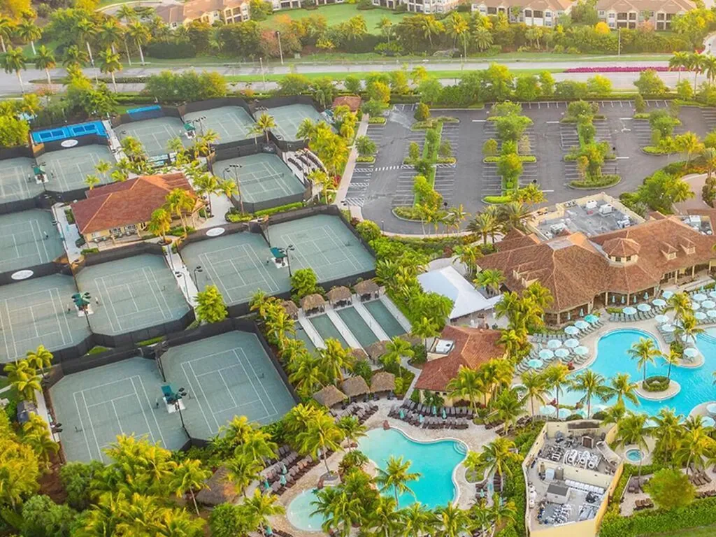 7869 Hawthorne Naples FL 34113