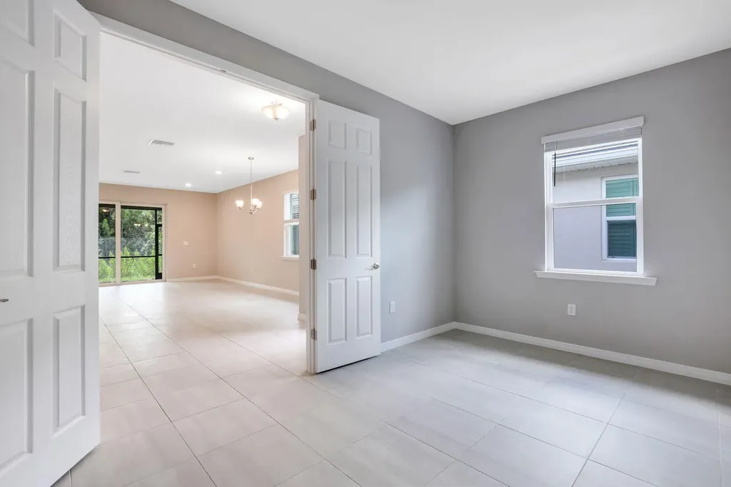 1212 Enbrook Naples FL 34114