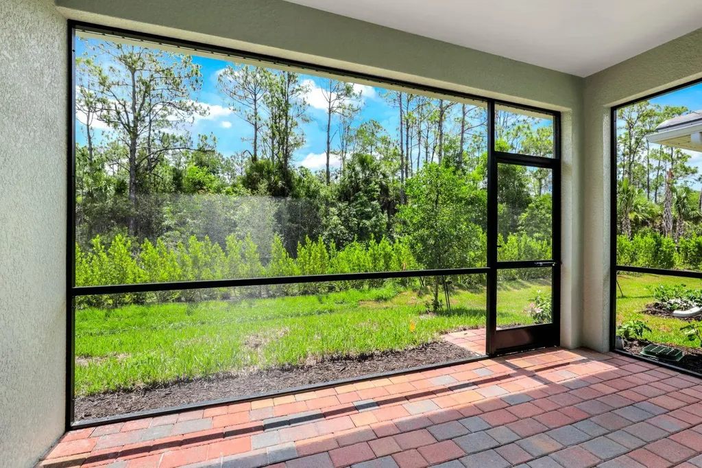 1212 Enbrook Naples FL 34114