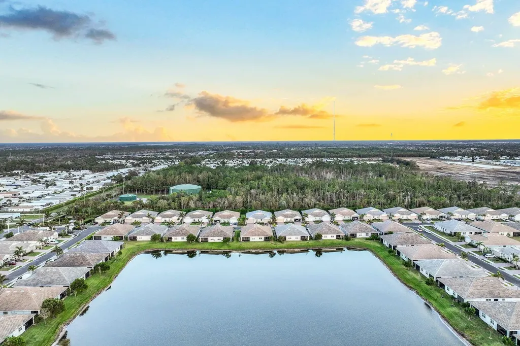 1212 Enbrook Naples FL 34114