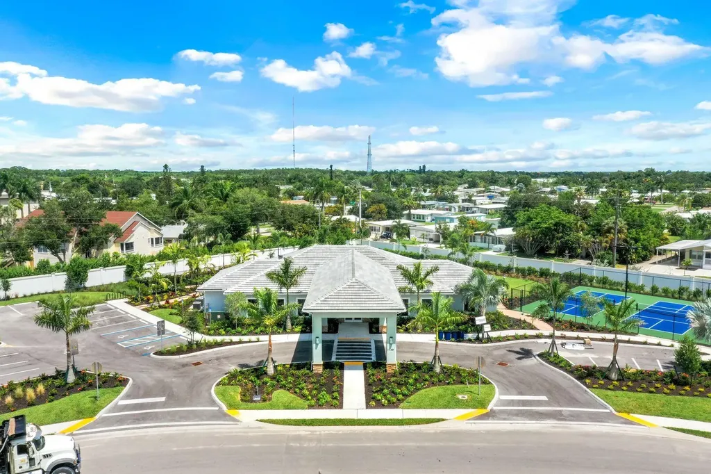 1212 Enbrook Naples FL 34114