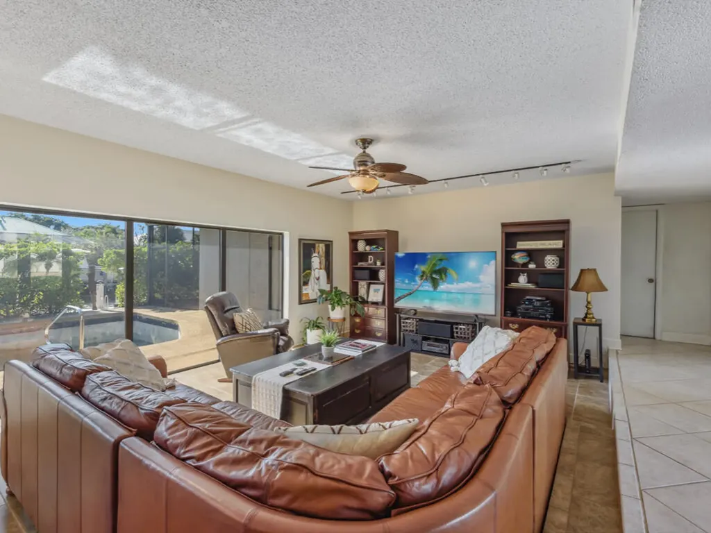 334 Grapewood Court Marco Island FL 34145