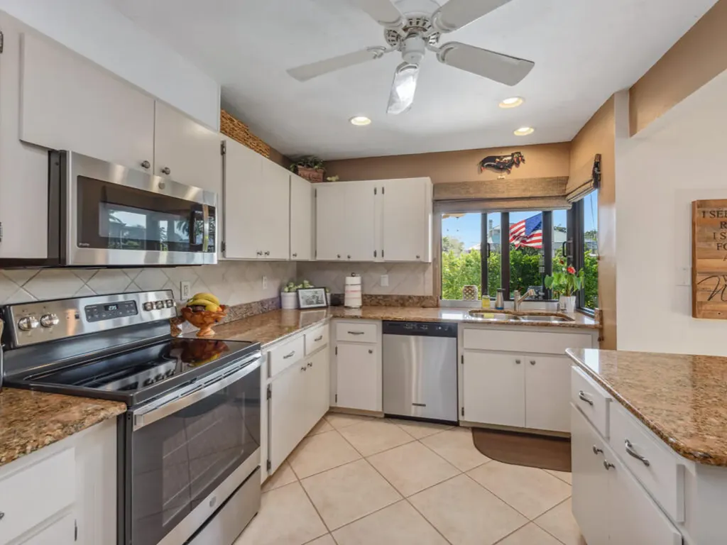 334 Grapewood Court Marco Island FL 34145