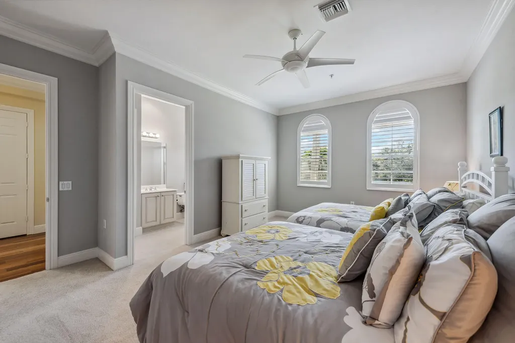 3189 Aviamar Circle Naples FL 34114