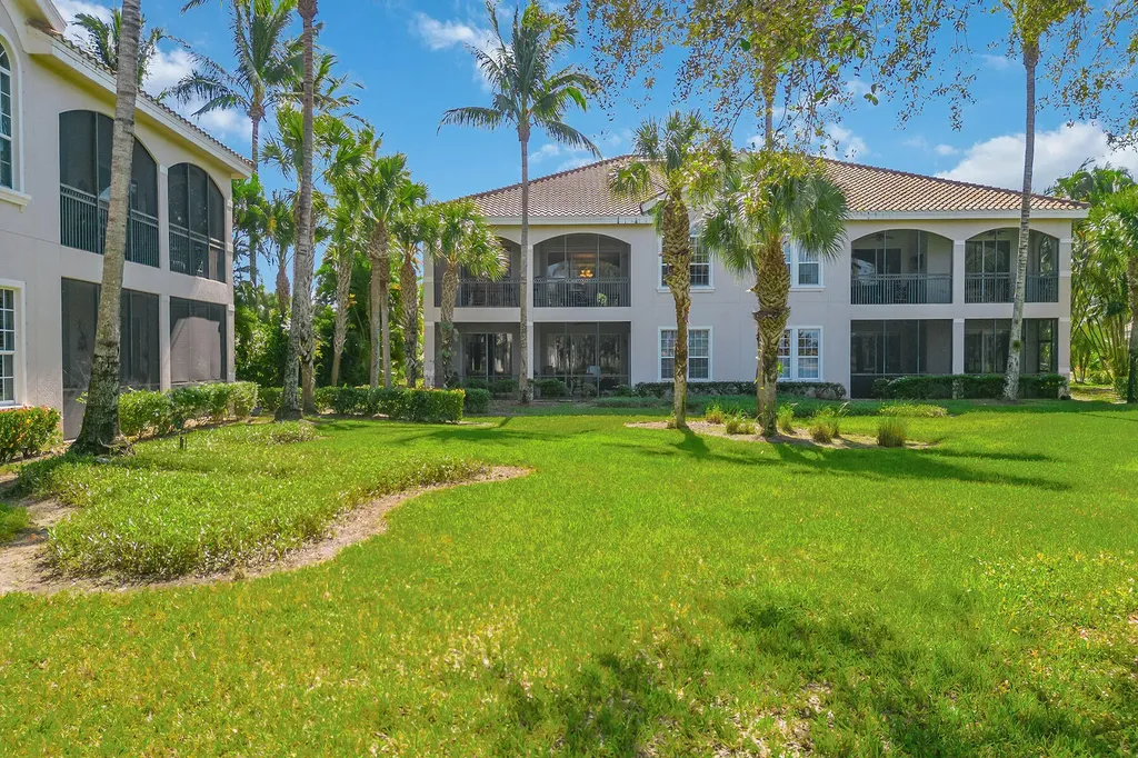 3189 Aviamar Circle Naples FL 34114