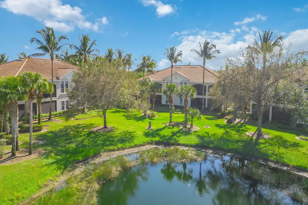 3189 Aviamar Circle Naples FL 34114