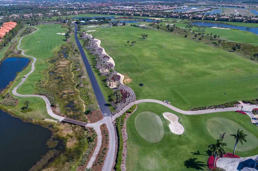 3189 Aviamar Circle Naples FL 34114