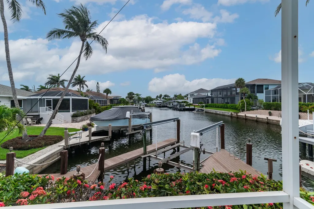 239 Castaways Street Marco Island FL 34145