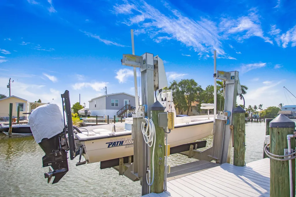 318 Angler Drive Goodland FL 34140