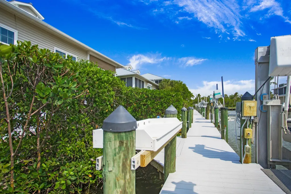 318 Angler Drive Goodland FL 34140