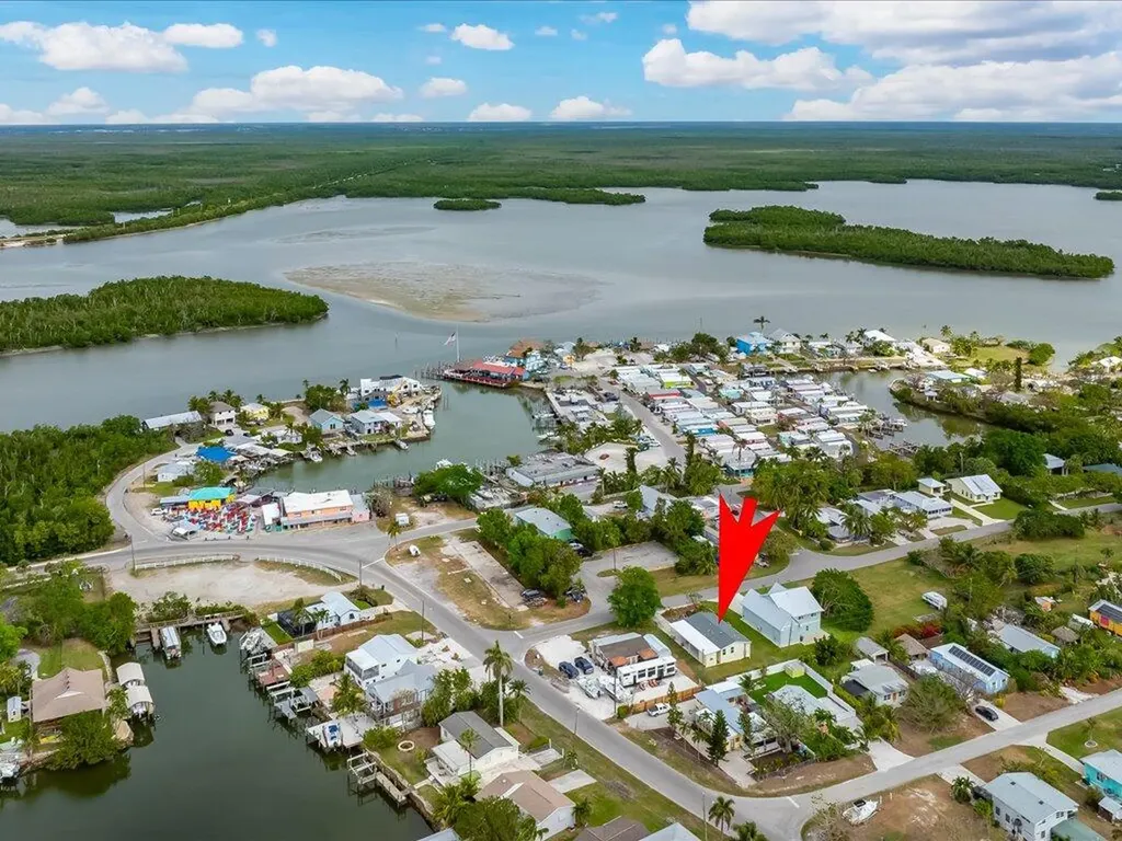 340 Pear Tree Avenue Goodland FL 34140