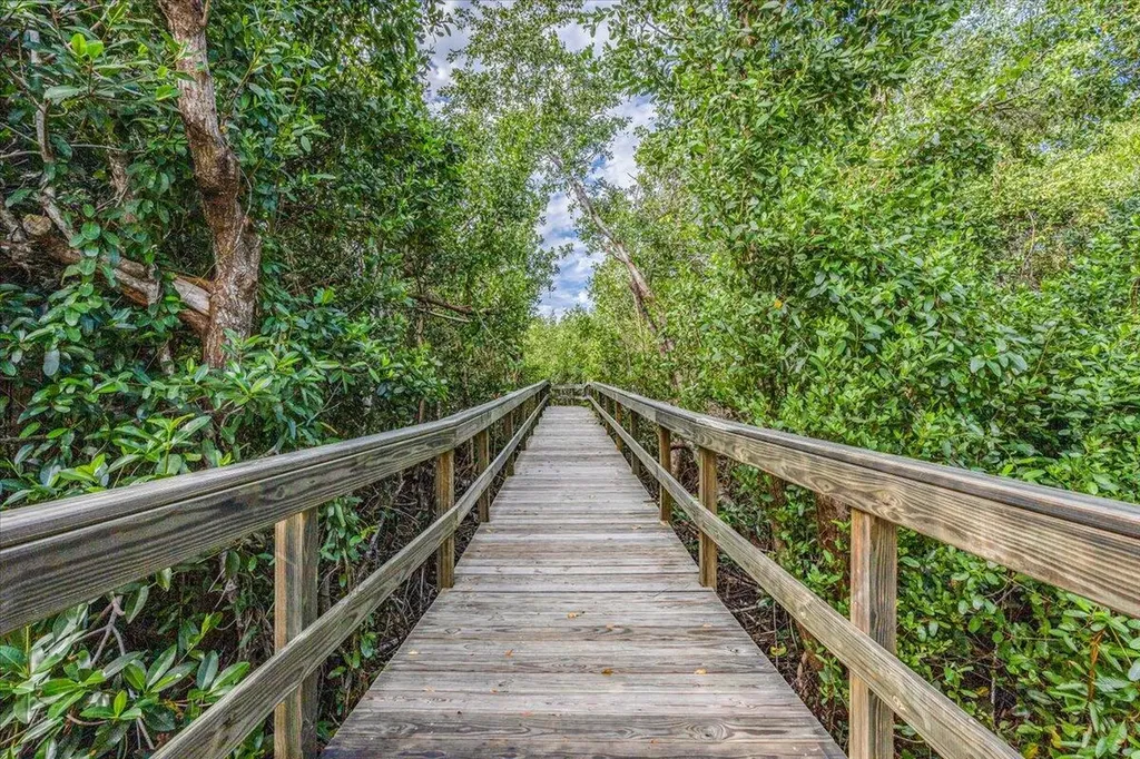 133 Vintage Bay Marco Island FL 34145