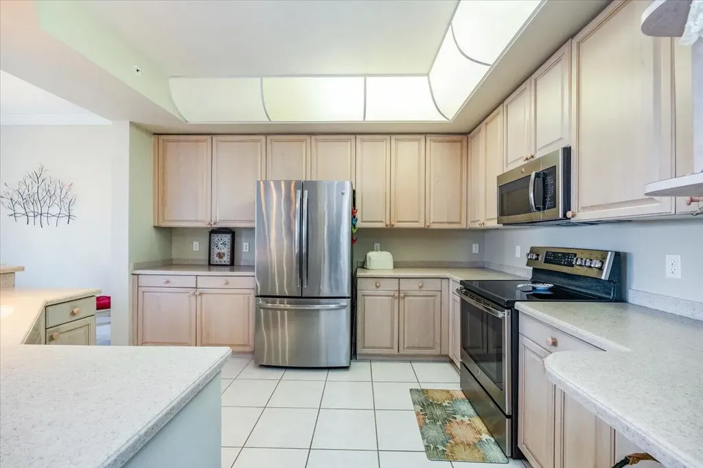 133 Vintage Bay Marco Island FL 34145