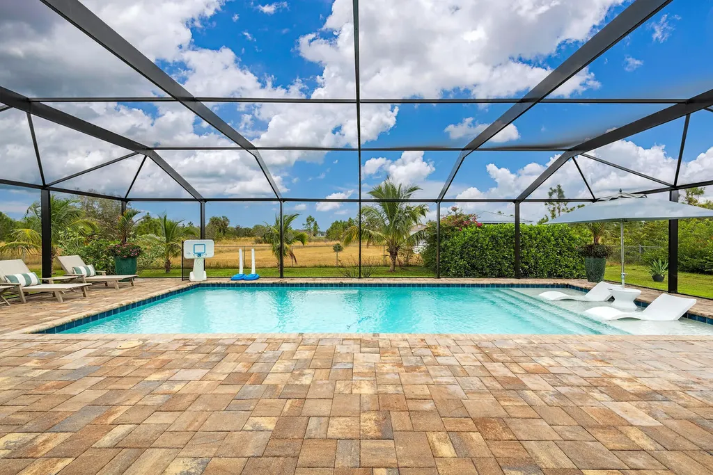 3445 52nd Avenue NE Naples FL 34120