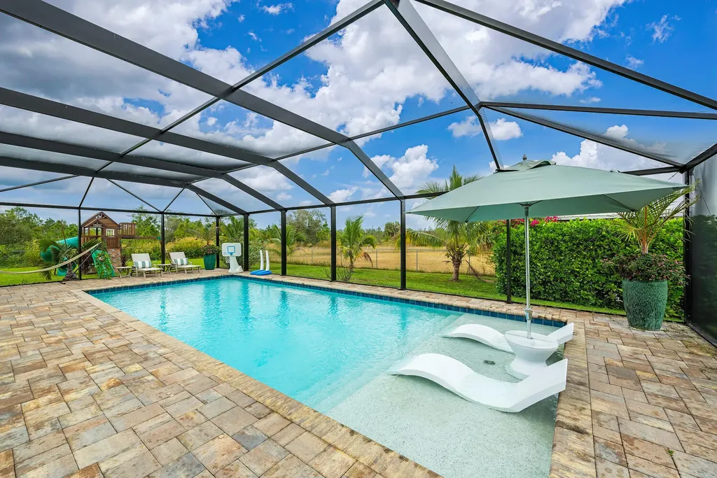 3445 52nd Avenue NE Naples FL 34120