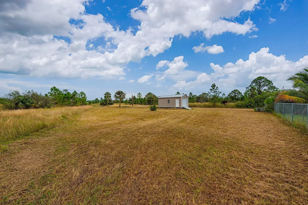 3445 52nd Avenue NE Naples FL 34120