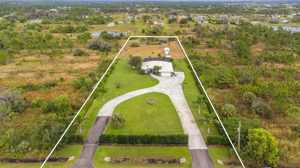 3445 52nd Avenue NE Naples FL 34120